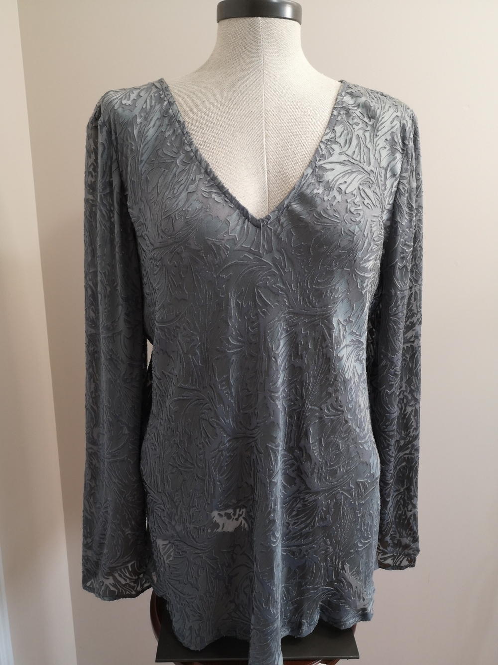 Carole Little Gray Burnout Sheer Long Sleeve V-Neck Top, Size 14